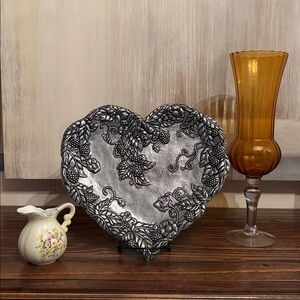 Vintage Carson Pewter Heart-Shaped Decorative Plate Berry & Vine Border Design